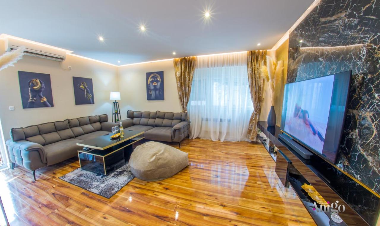 Luxury Apartment Black And Gold Mostar Kültér fotó