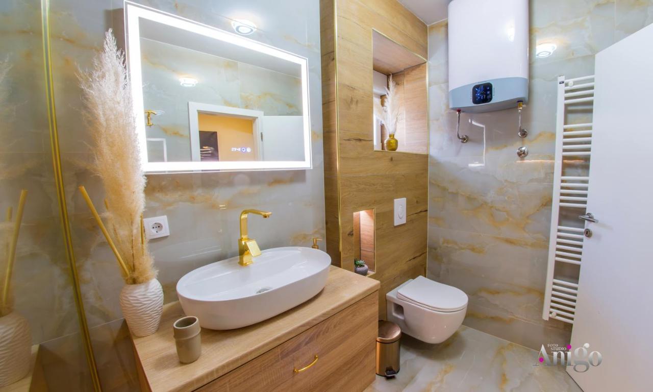 Luxury Apartment Black And Gold Mostar Kültér fotó