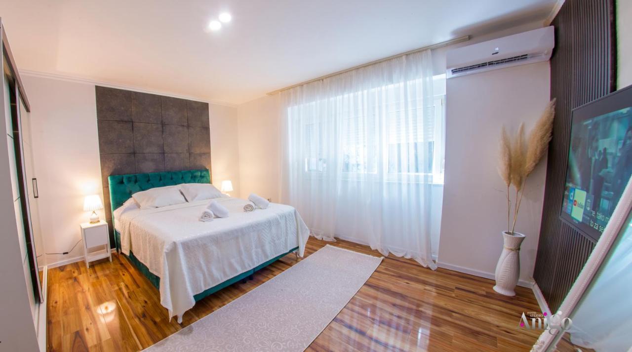 Luxury Apartment Black And Gold Mostar Kültér fotó