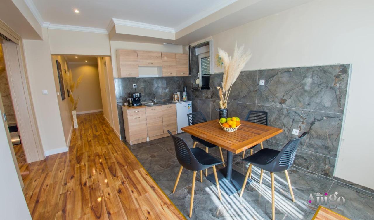 Luxury Apartment Black And Gold Mostar Kültér fotó