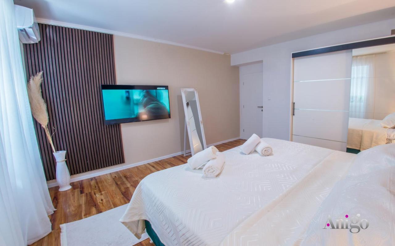 Luxury Apartment Black And Gold Mostar Kültér fotó